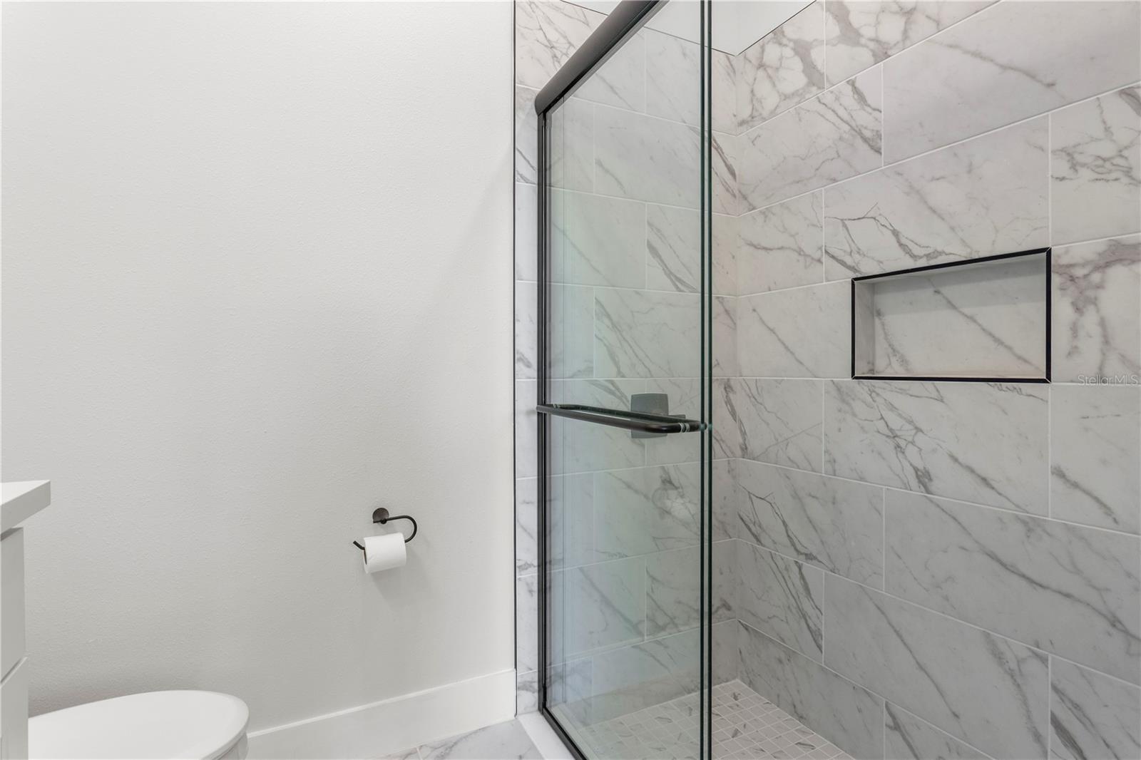 Image 36 of 41 For 114 21 Street N