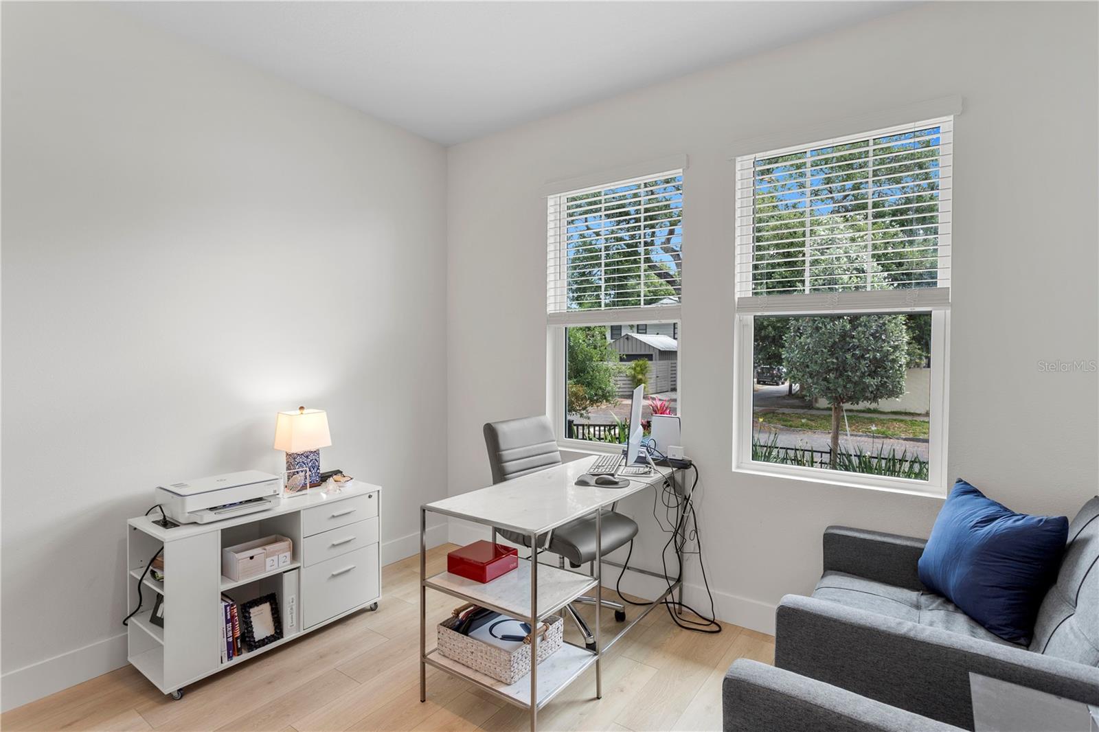 Image 39 of 41 For 114 21 Street N