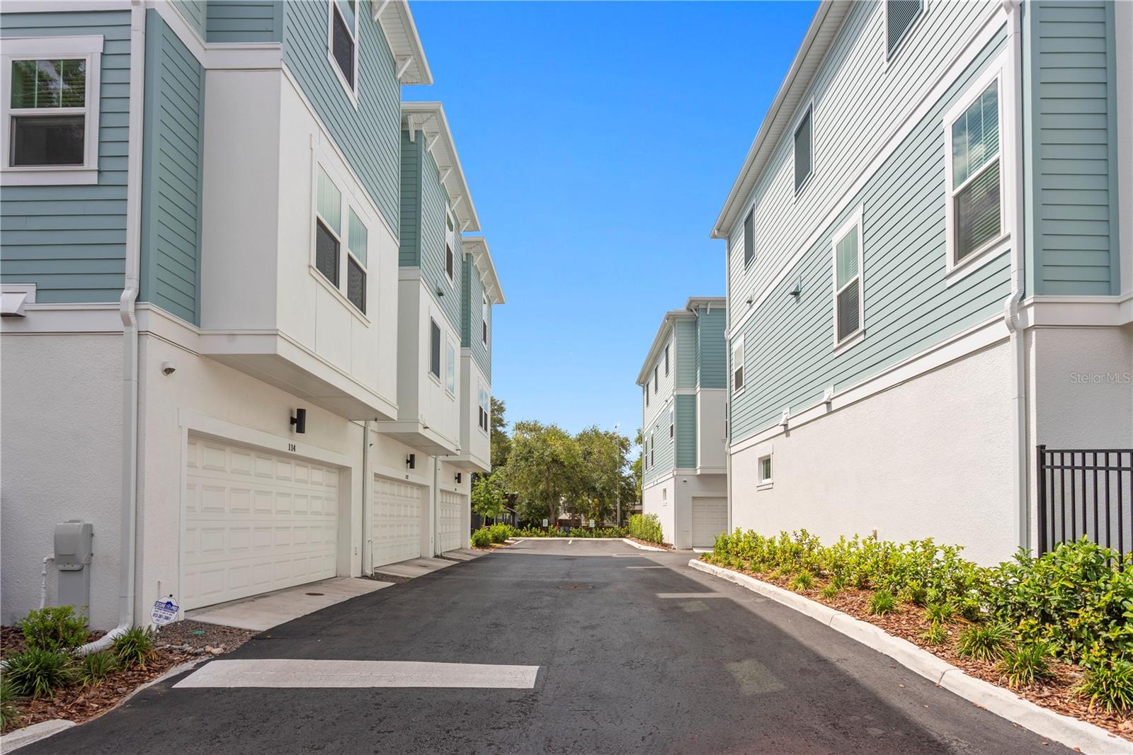 Image 5 of 41 For 114 21 Street N