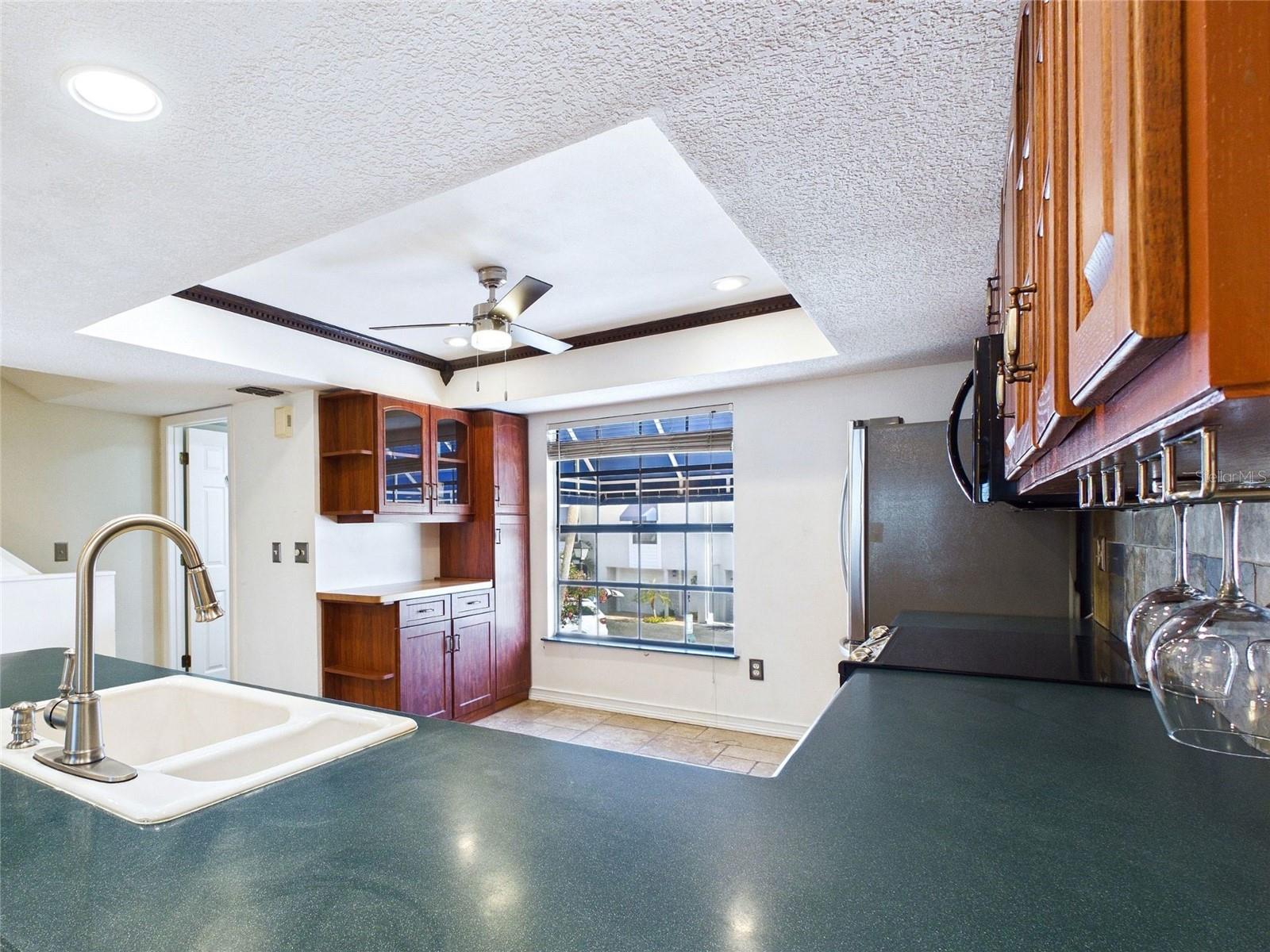 Image 11 of 50 For 745 Pinellas Bayway S 202