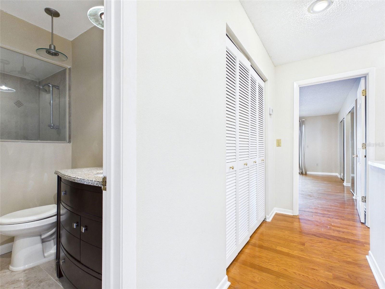 Image 19 of 50 For 745 Pinellas Bayway S 202