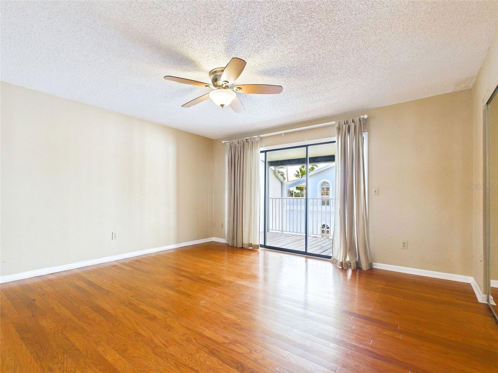 Image 21 of 50 For 745 Pinellas Bayway S 202