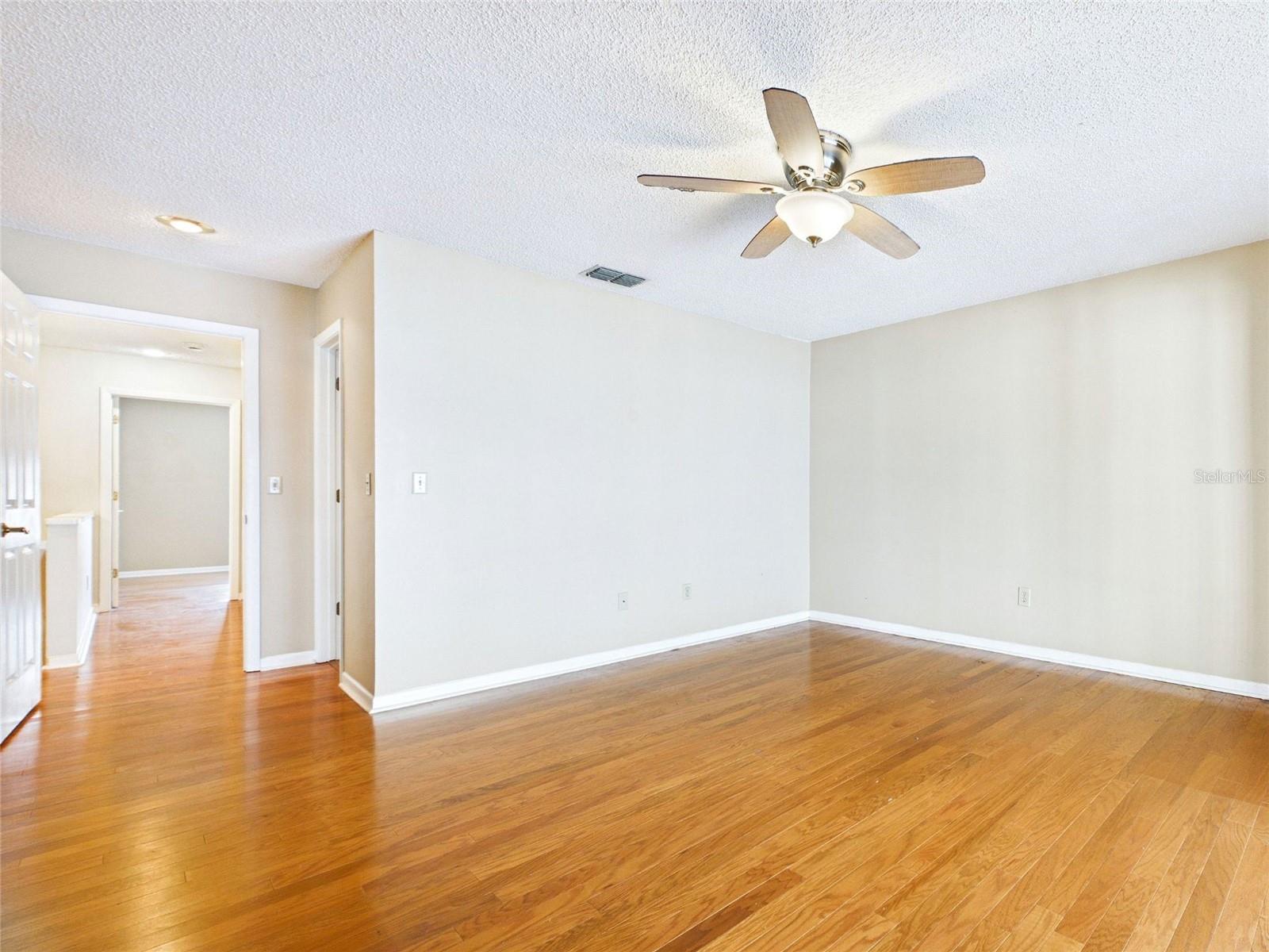 Image 23 of 50 For 745 Pinellas Bayway S 202