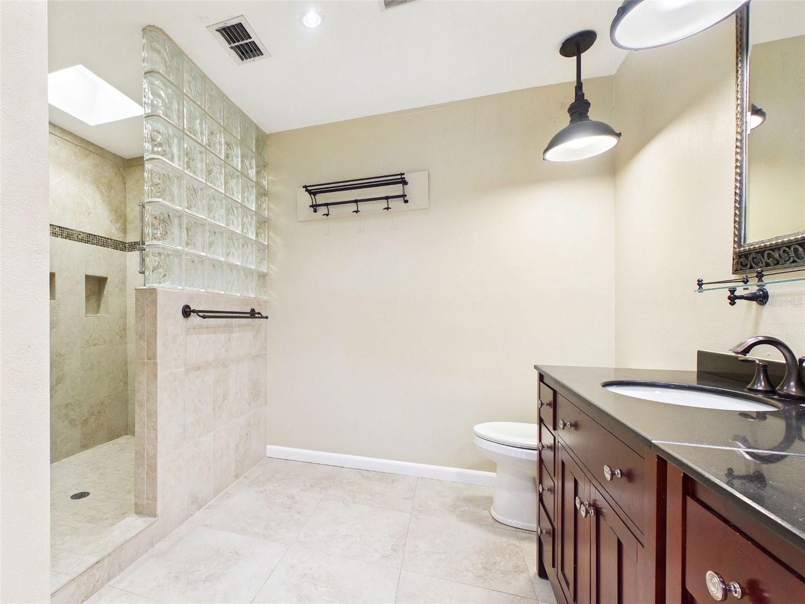 Image 25 of 50 For 745 Pinellas Bayway S 202