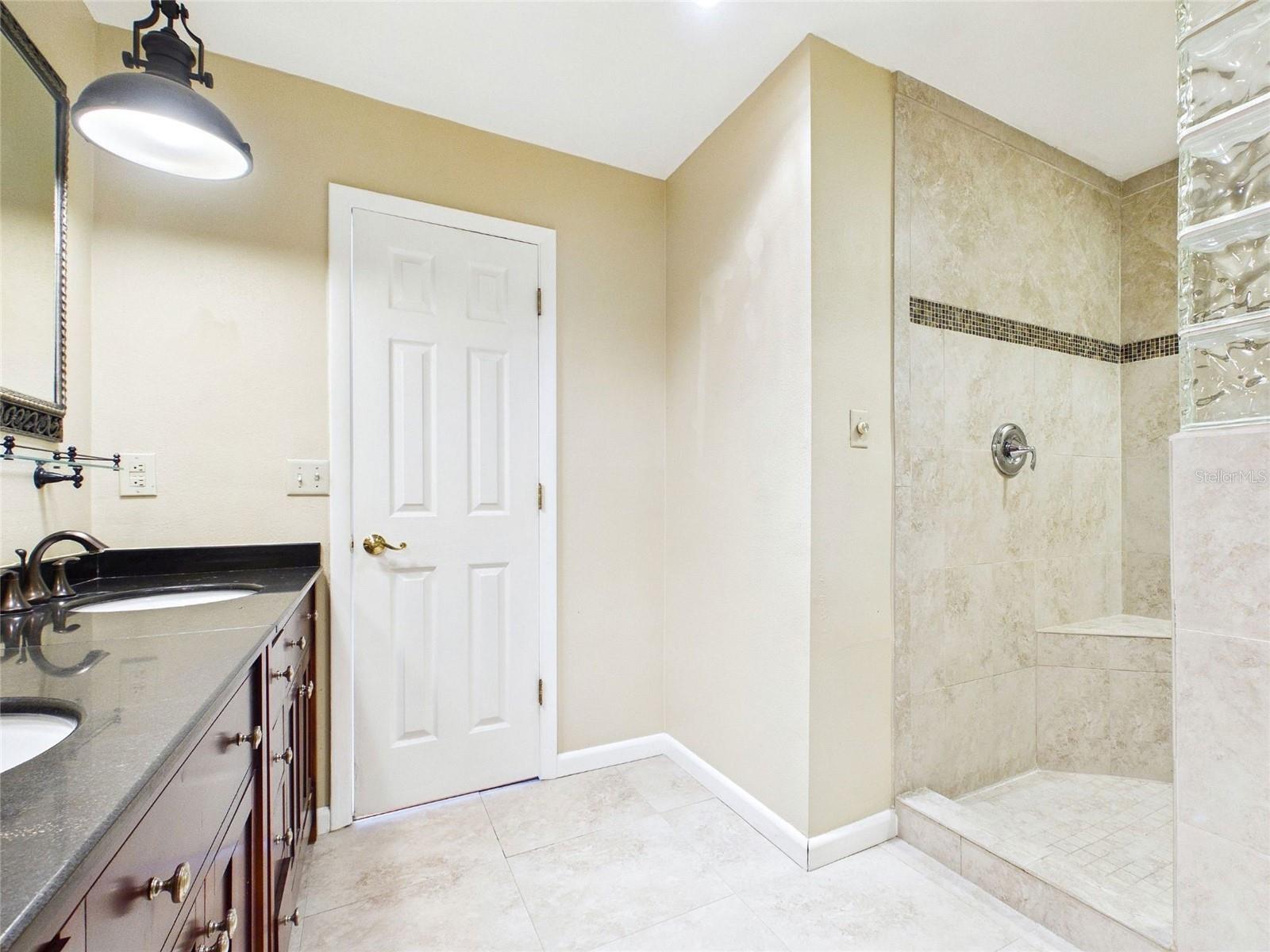 Image 29 of 50 For 745 Pinellas Bayway S 202