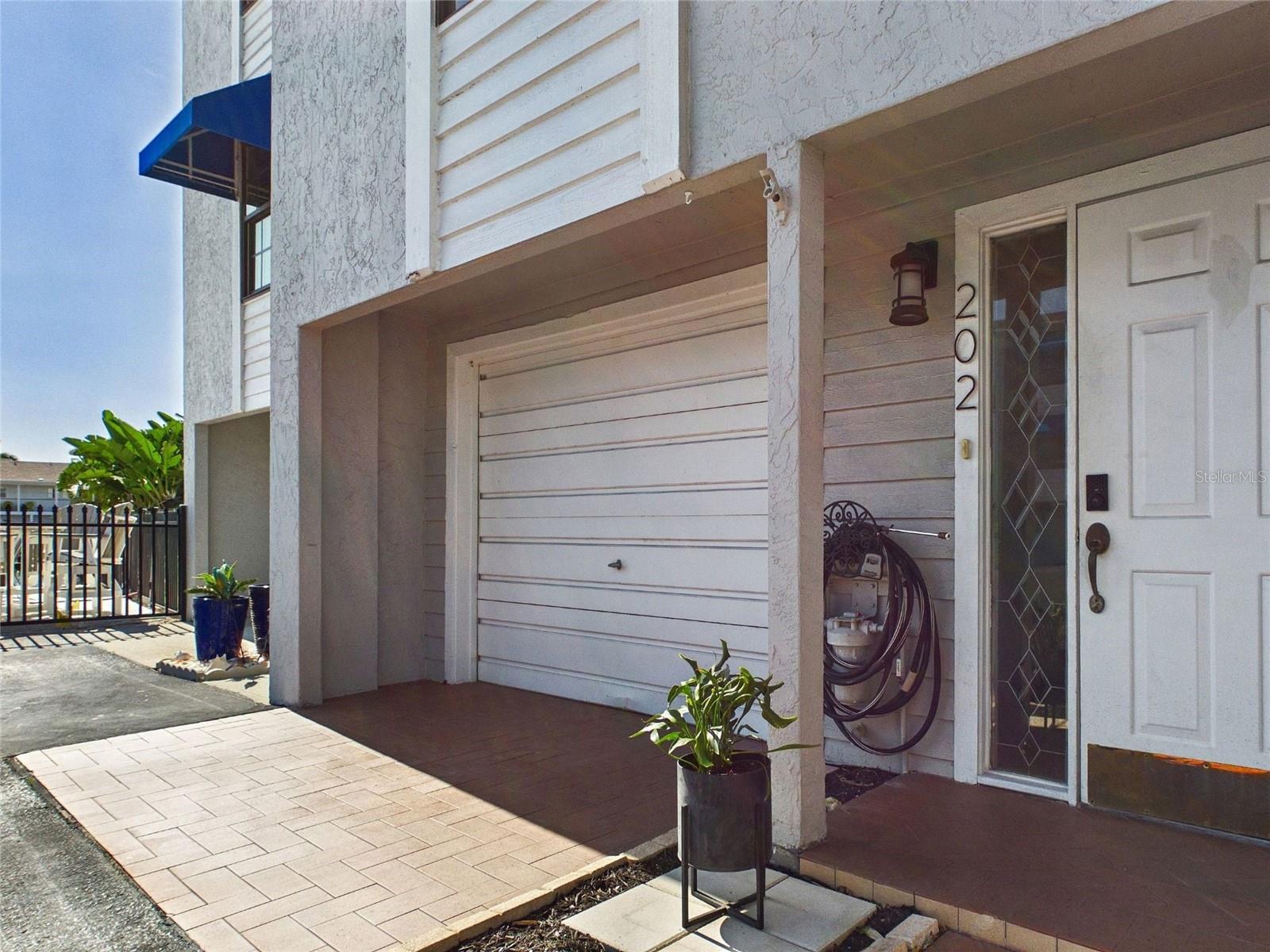 Image 4 of 50 For 745 Pinellas Bayway S 202