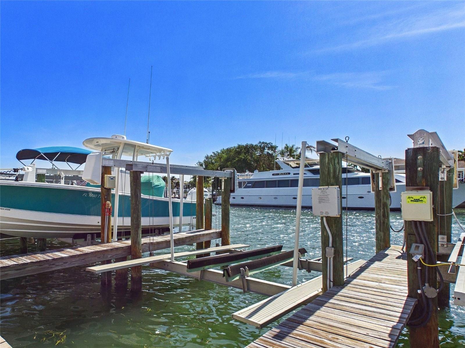 Image 46 of 50 For 745 Pinellas Bayway S 202