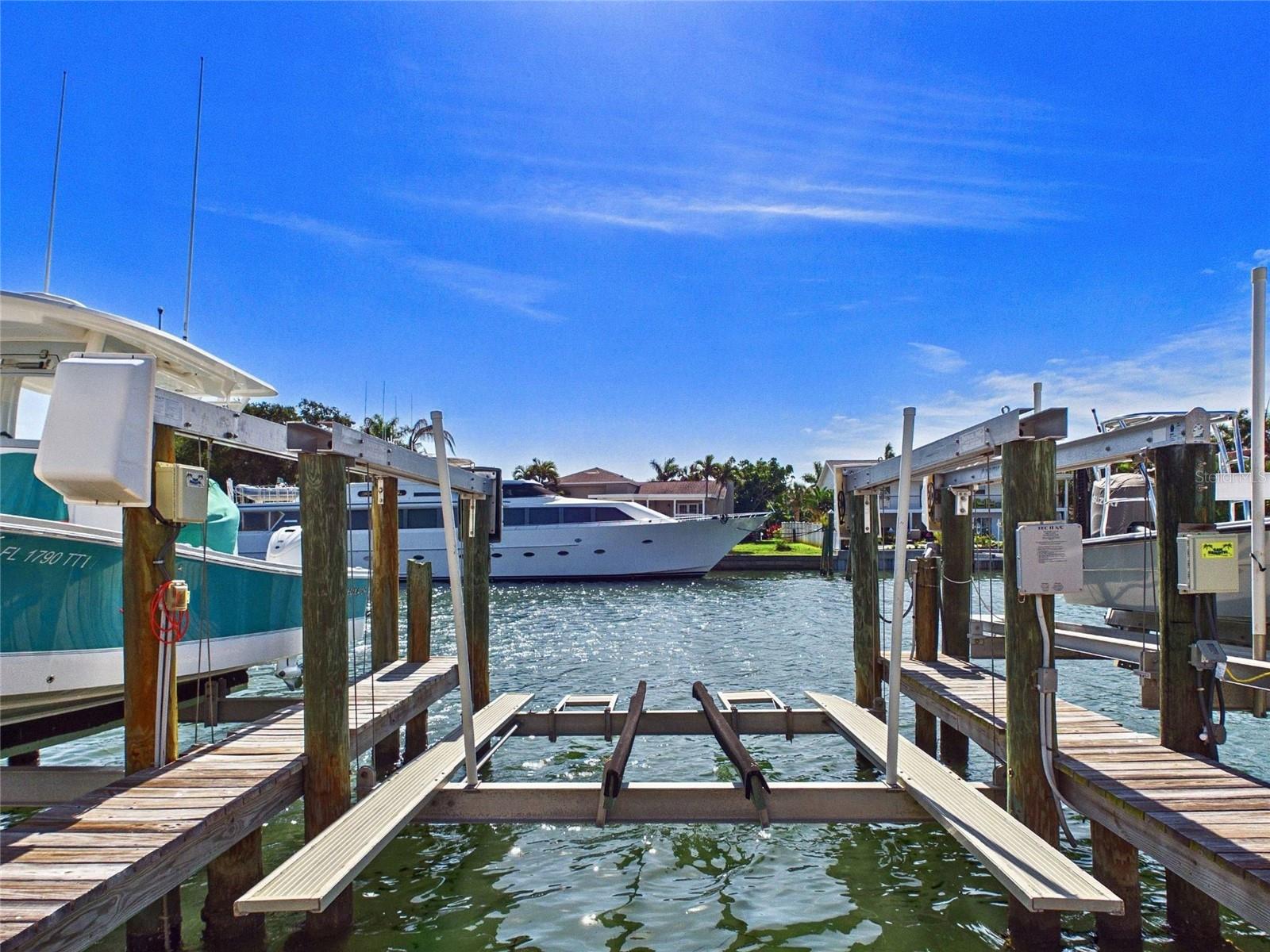 Image 47 of 50 For 745 Pinellas Bayway S 202