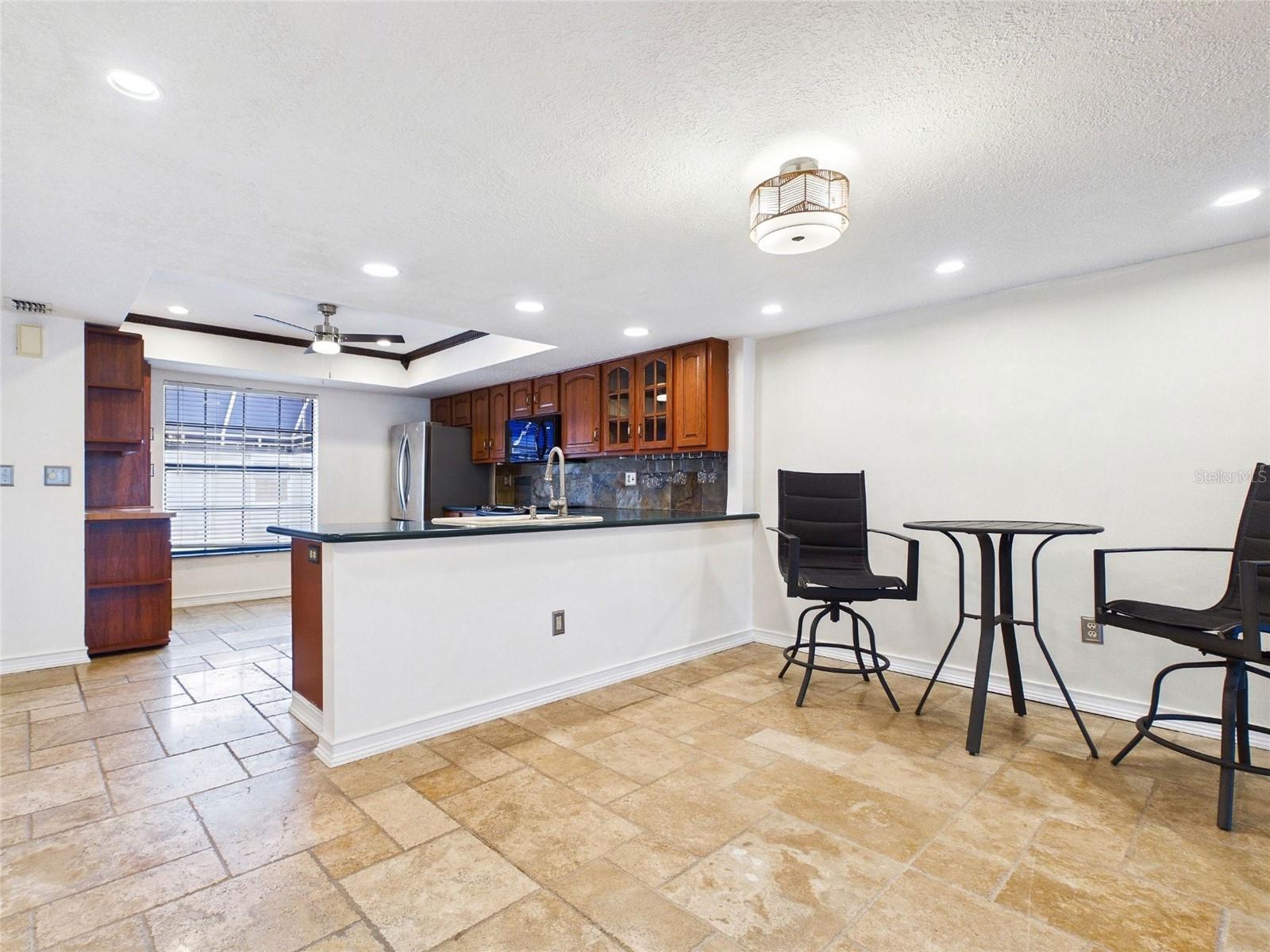 Image 9 of 50 For 745 Pinellas Bayway S 202