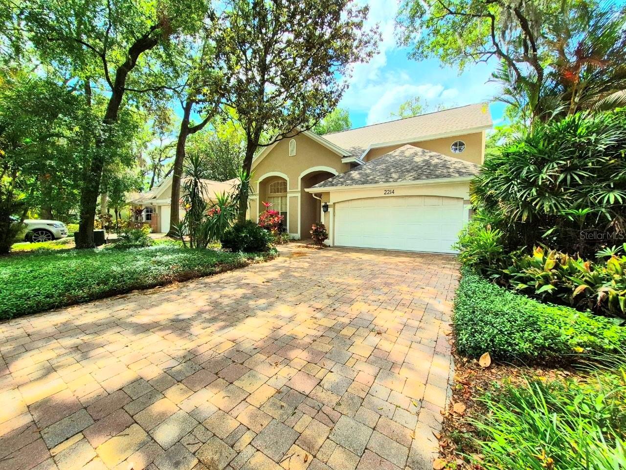 Details for 2214 Green Oaks Lane, TAMPA, FL 33612