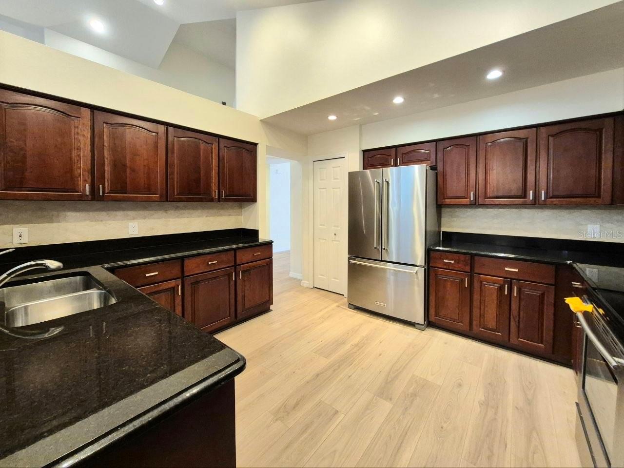 Image 15 of 68 For 2214 Green Oaks Lane