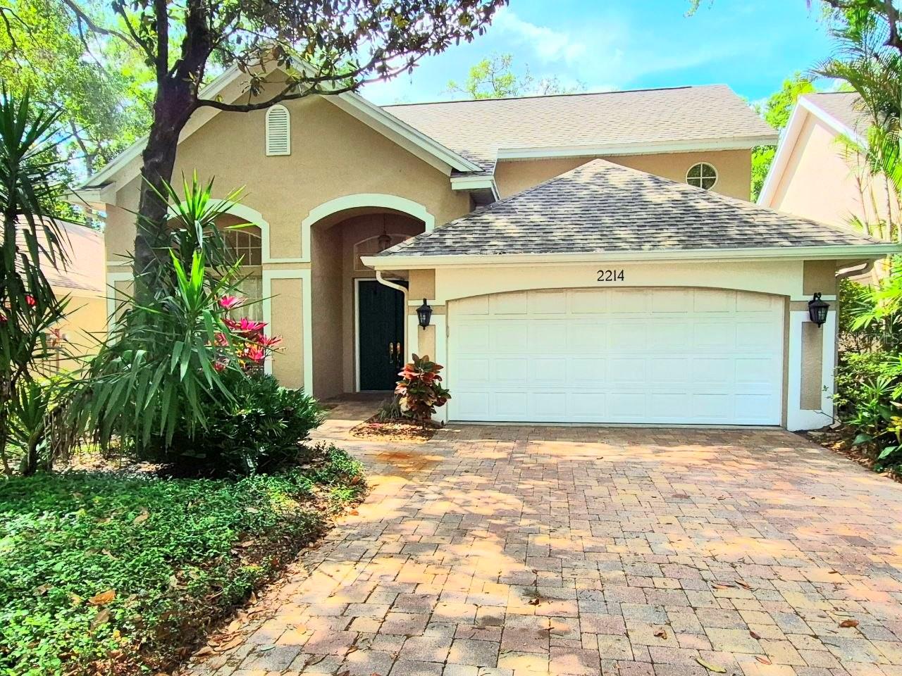 Image 4 of 68 For 2214 Green Oaks Lane