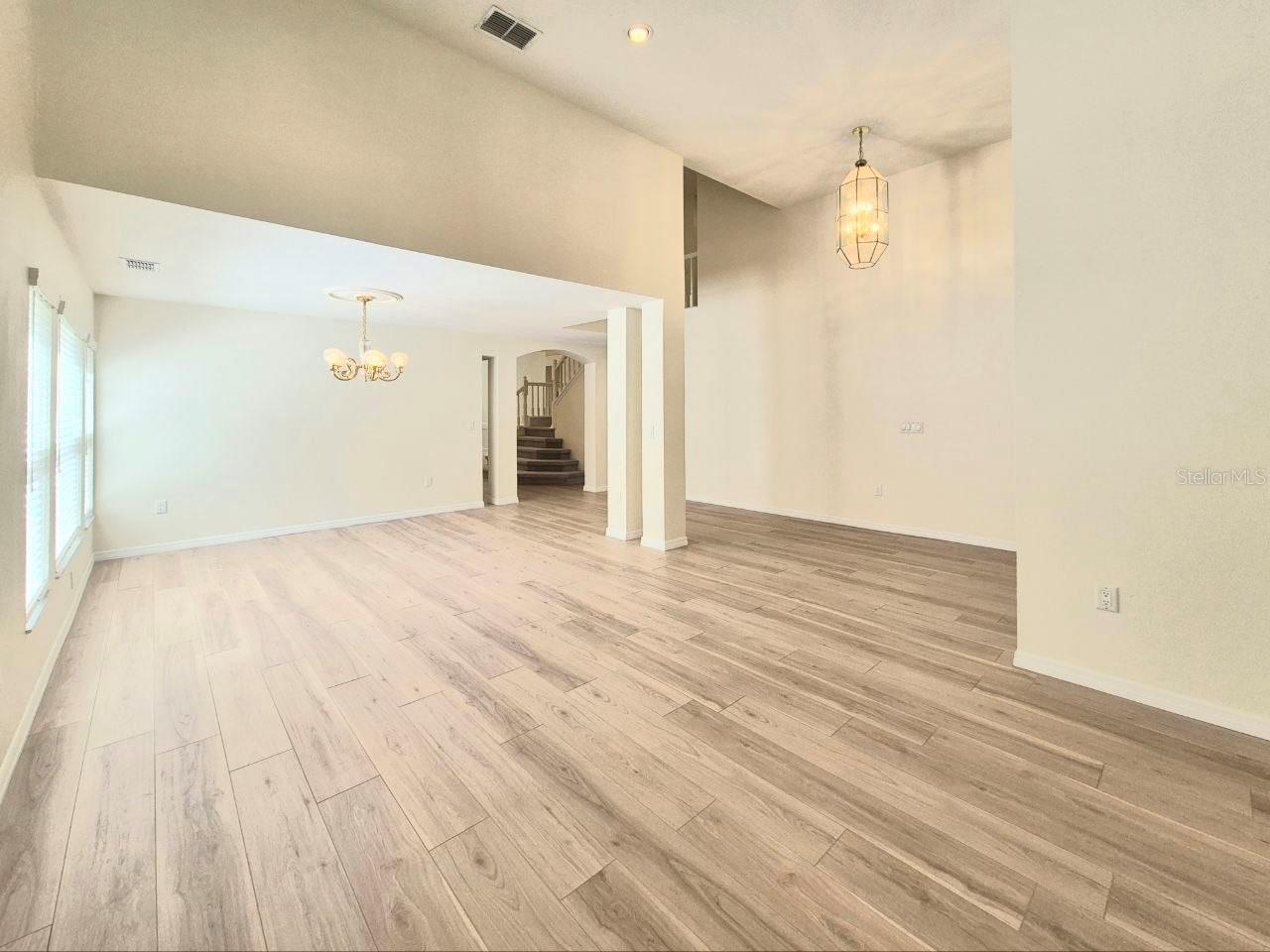 Image 7 of 68 For 2214 Green Oaks Lane