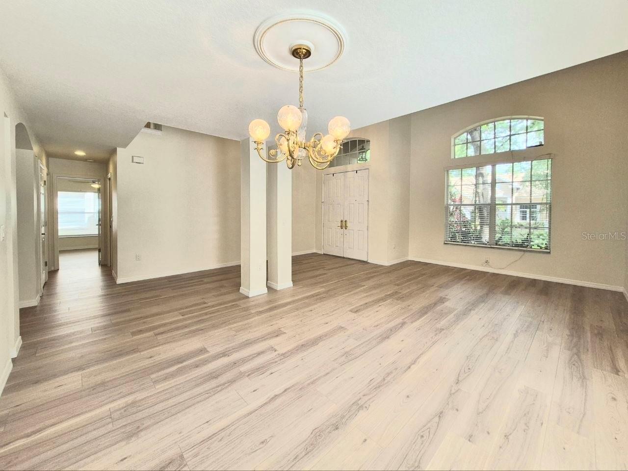 Image 8 of 68 For 2214 Green Oaks Lane