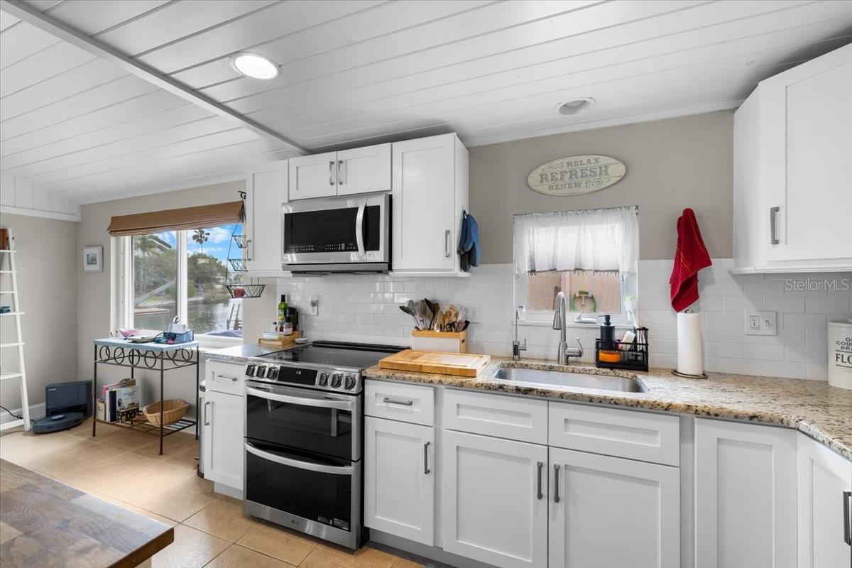 Image 11 of 45 For 15536 Century Drive