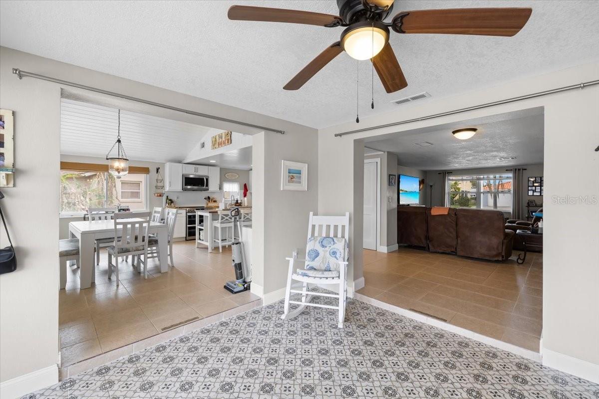 Image 17 of 45 For 15536 Century Drive