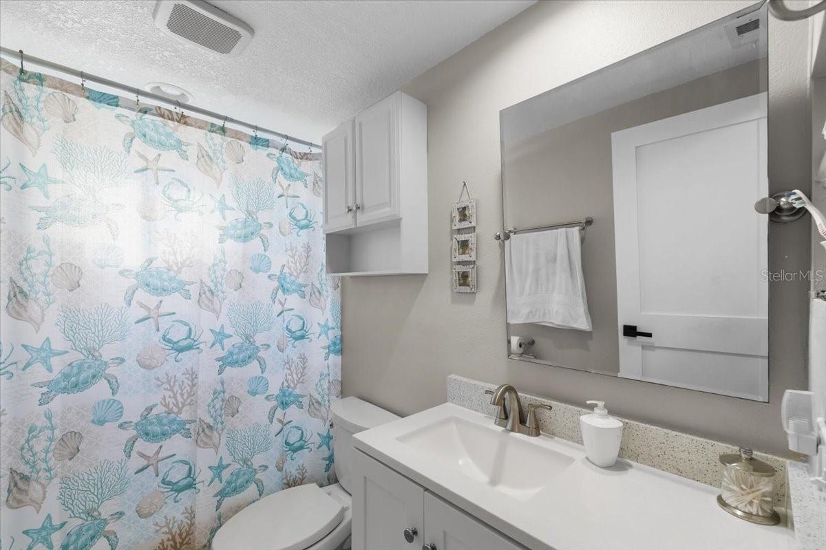 Image 22 of 45 For 15536 Century Drive