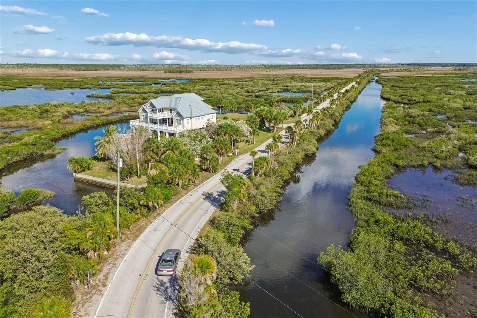 Details for 10501 Pine Island Drive, WEEKI WACHEE, FL 34607