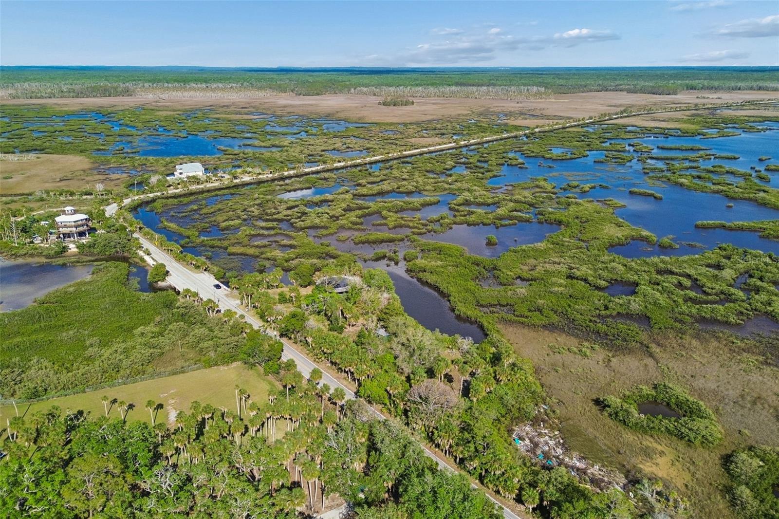 Listing photo id 14 for 10501 Pine Island Drive