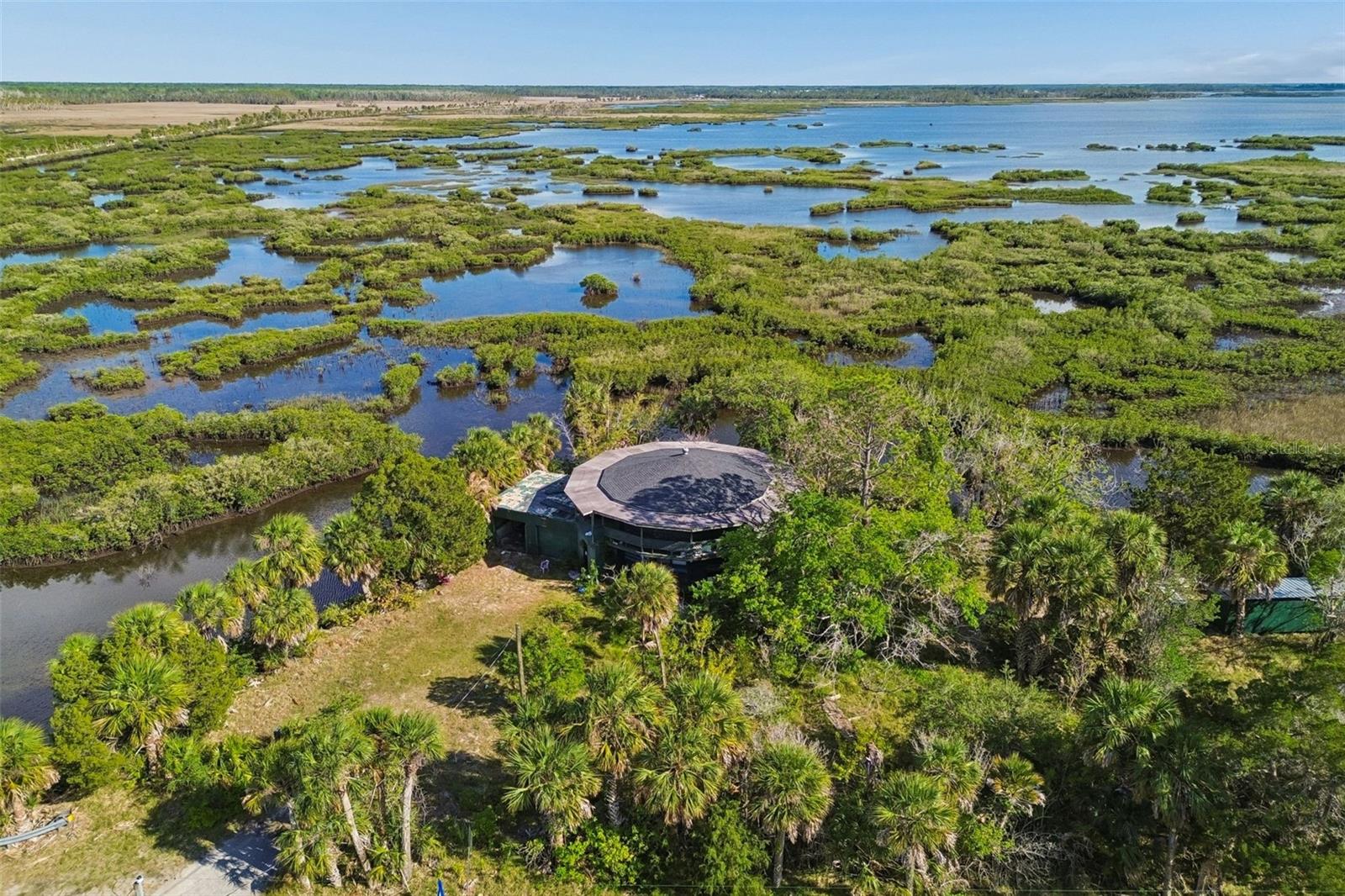Listing photo id 21 for 10501 Pine Island Drive
