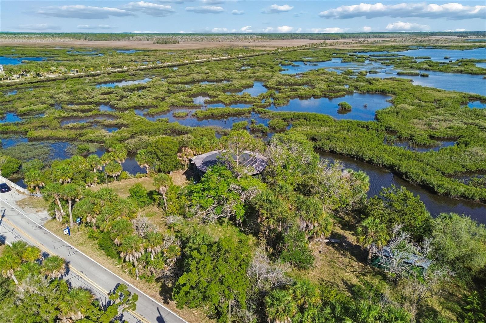 Listing photo id 22 for 10501 Pine Island Drive