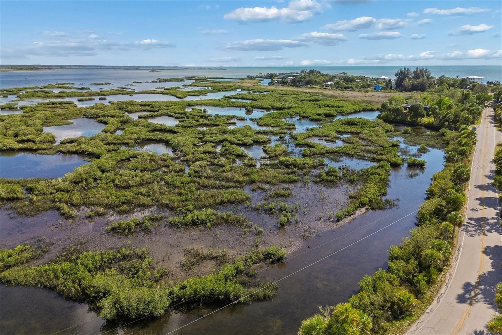 Listing photo id 1 for 10501 Pine Island Drive