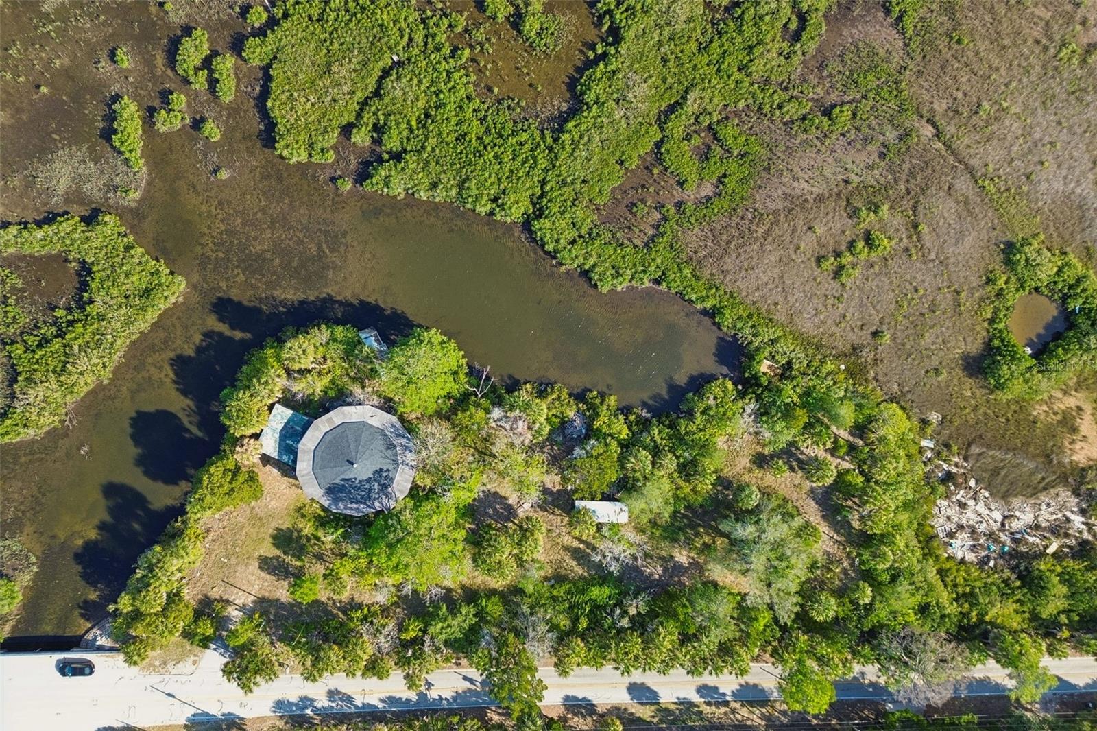 Listing photo id 32 for 10501 Pine Island Drive