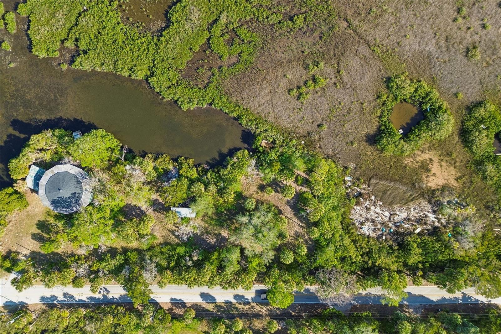 Listing photo id 33 for 10501 Pine Island Drive