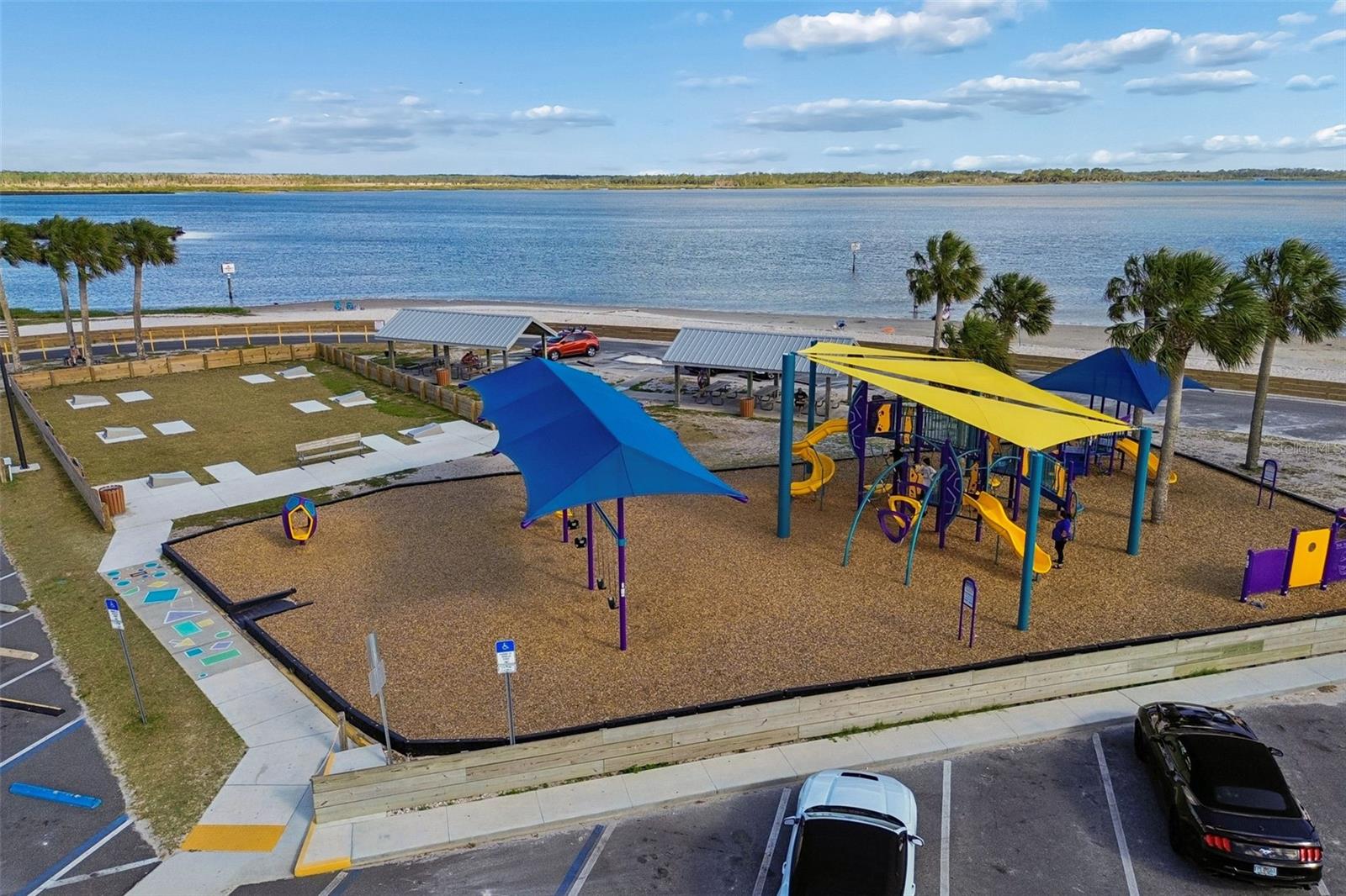 Listing photo id 35 for 10501 Pine Island Drive