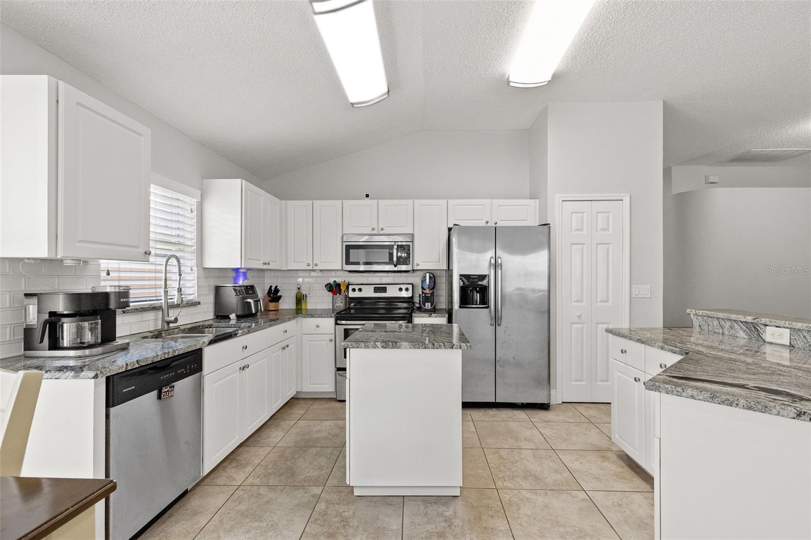 Image 10 of 39 For 4508 New Dawn Court