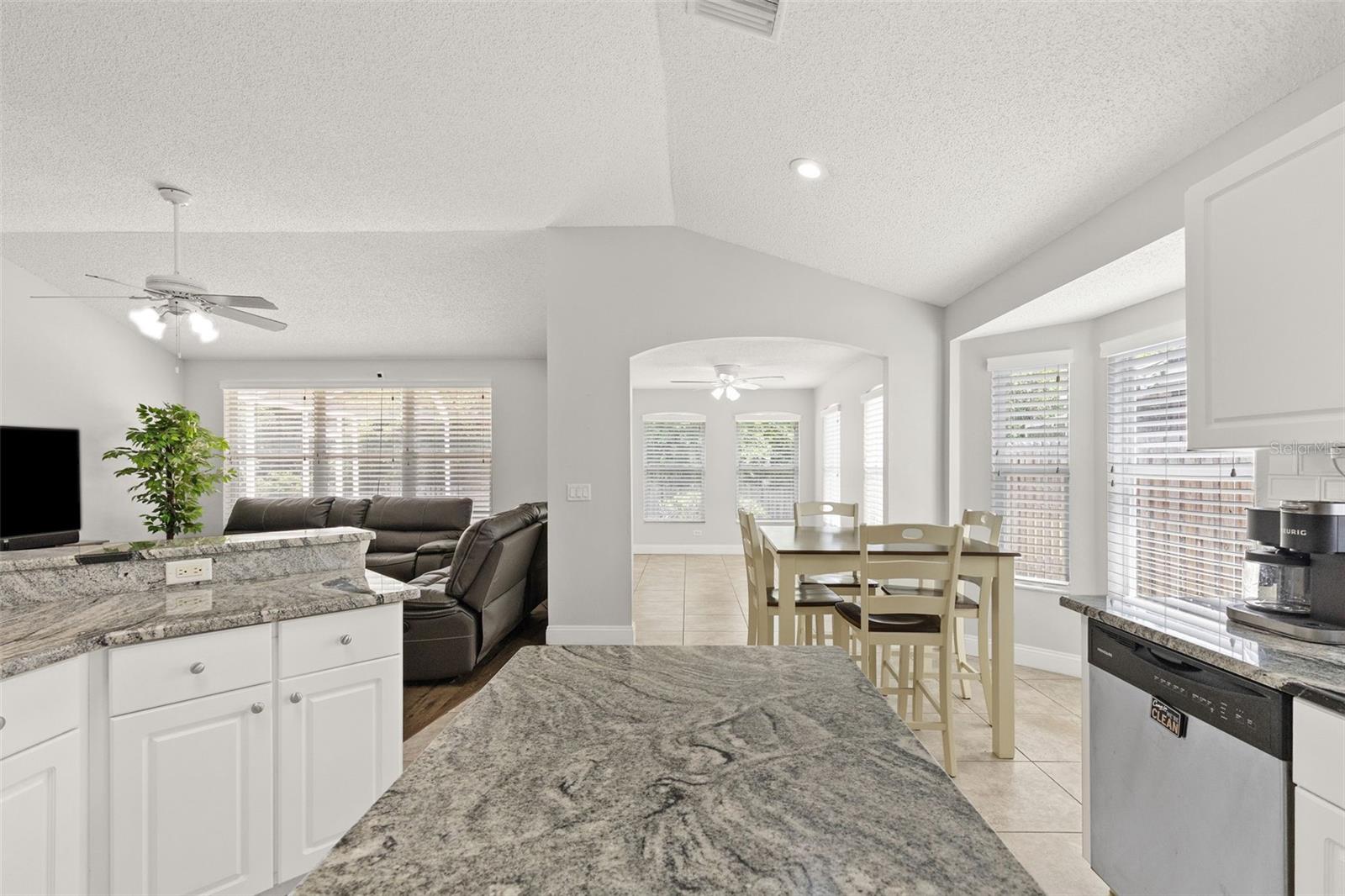 Image 17 of 39 For 4508 New Dawn Court