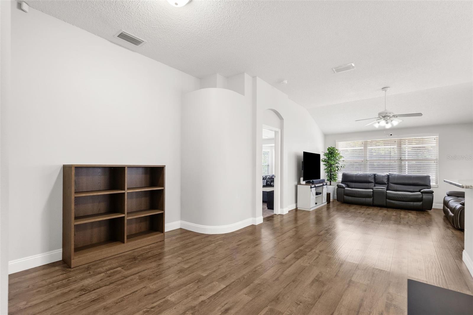 Image 4 of 39 For 4508 New Dawn Court