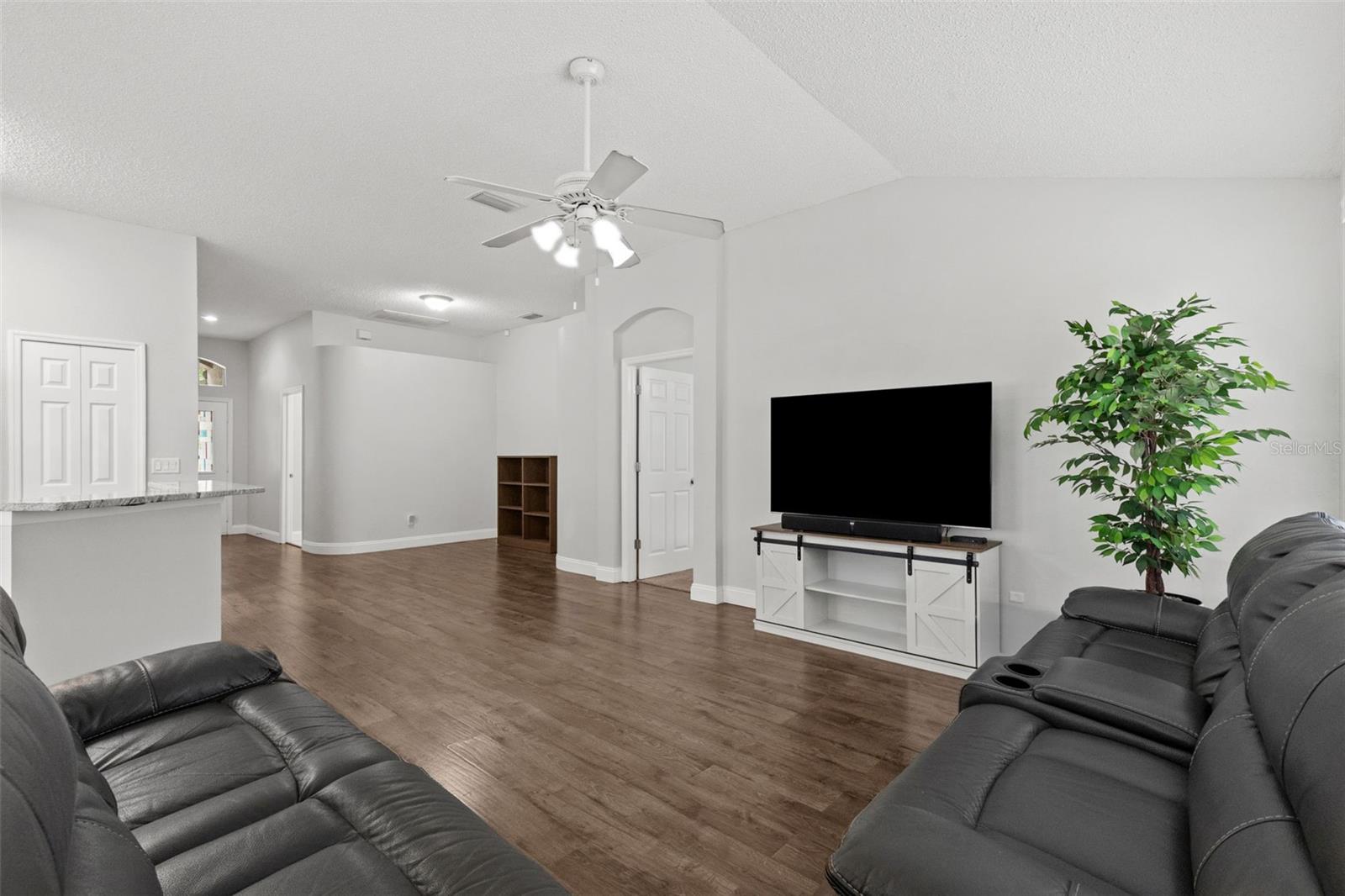 Image 8 of 39 For 4508 New Dawn Court