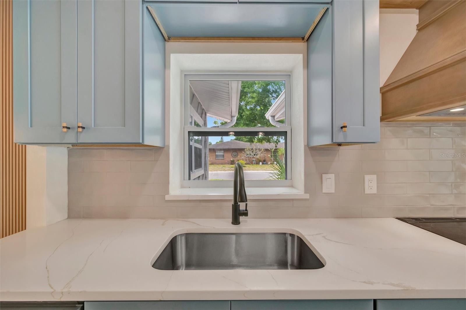 Image 14 of 58 For 647 74th Avenue N