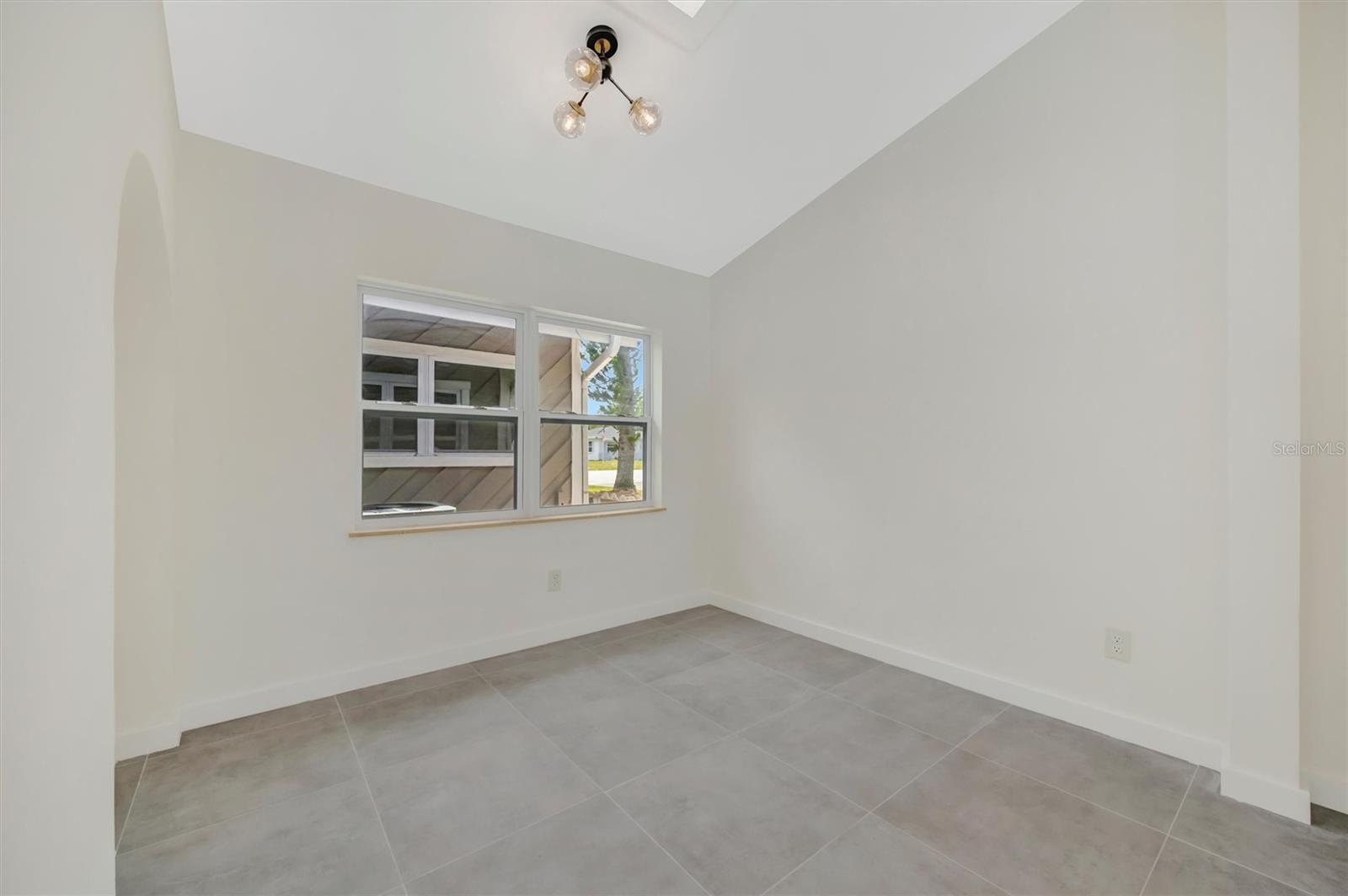 Image 20 of 58 For 647 74th Avenue N