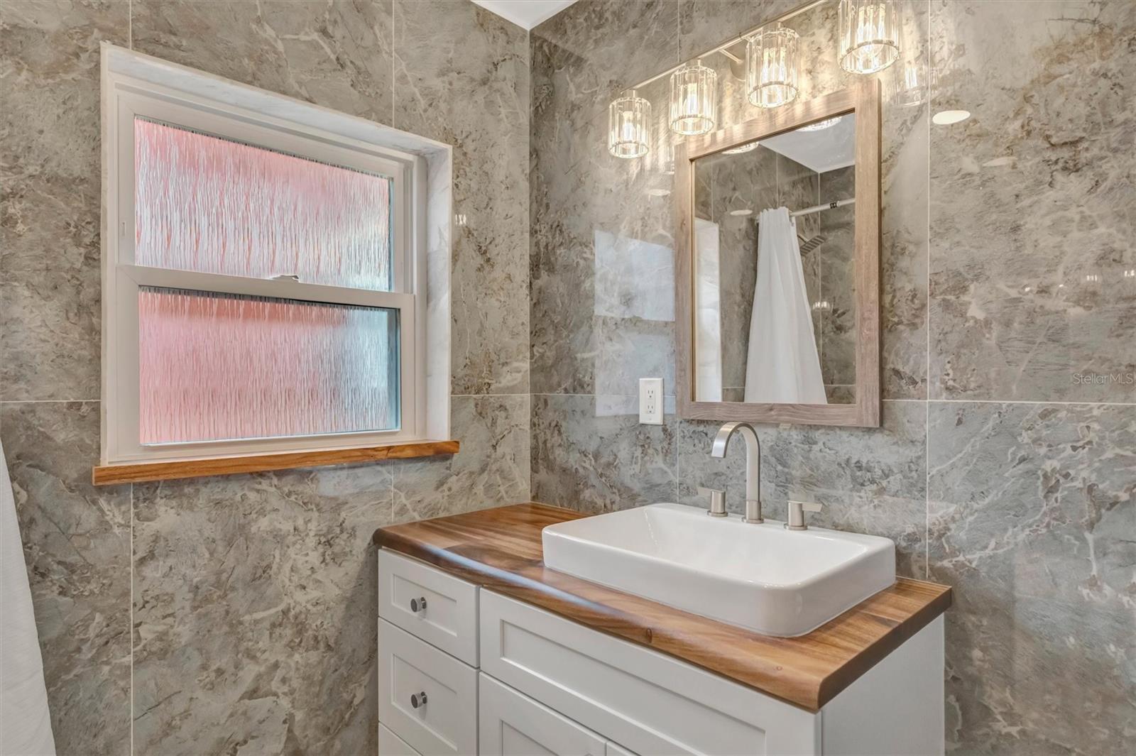 Image 31 of 58 For 647 74th Avenue N