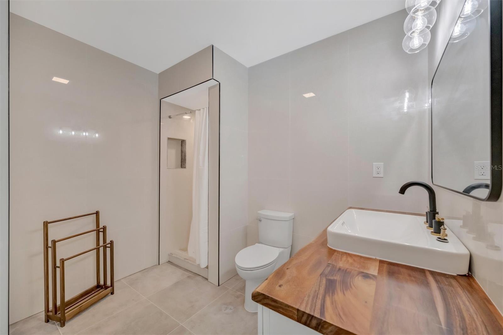 Image 33 of 58 For 647 74th Avenue N