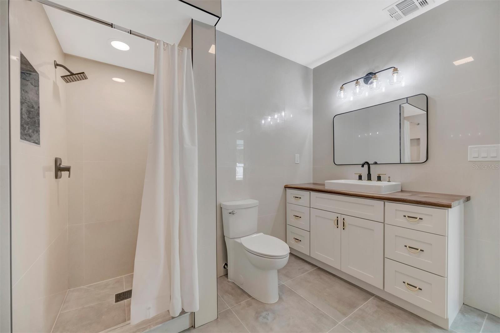 Image 34 of 58 For 647 74th Avenue N