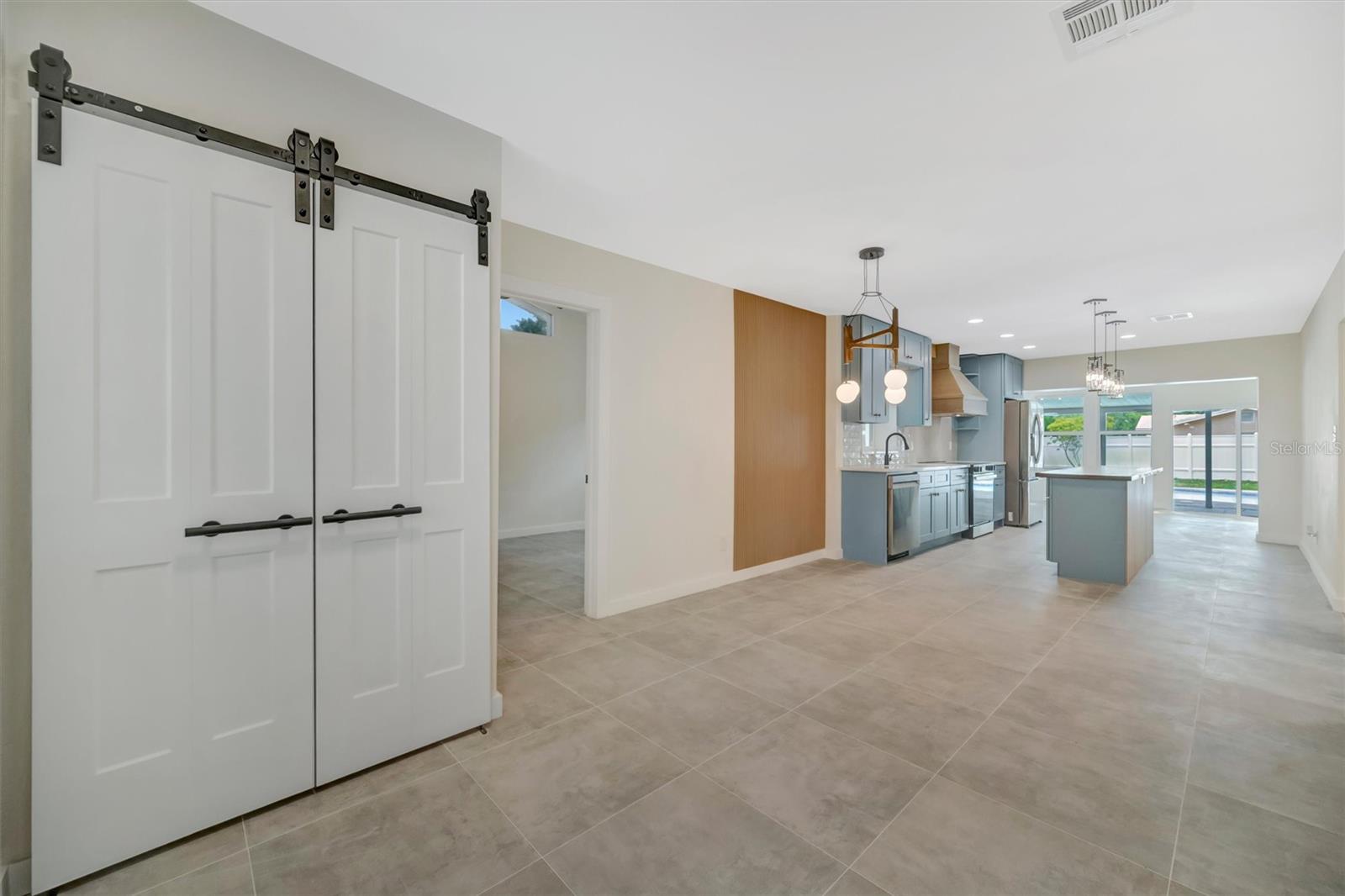 Image 5 of 58 For 647 74th Avenue N