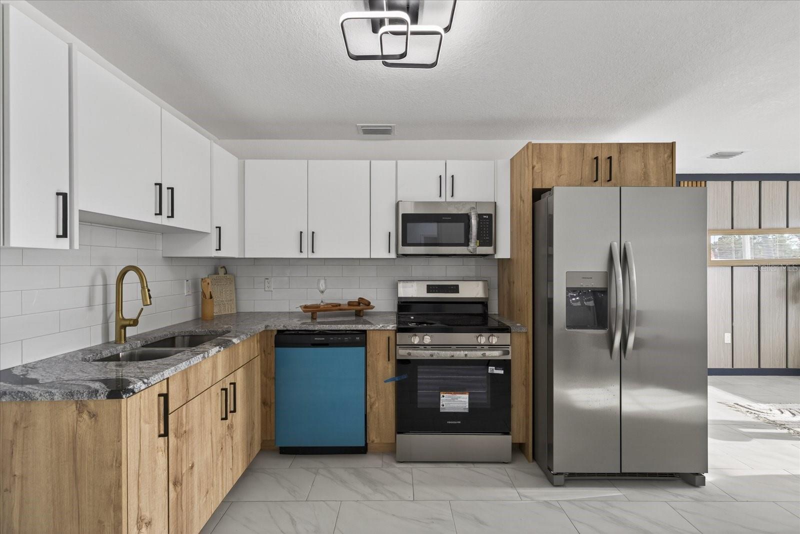 Image 22 of 32 For 13589 120th Street