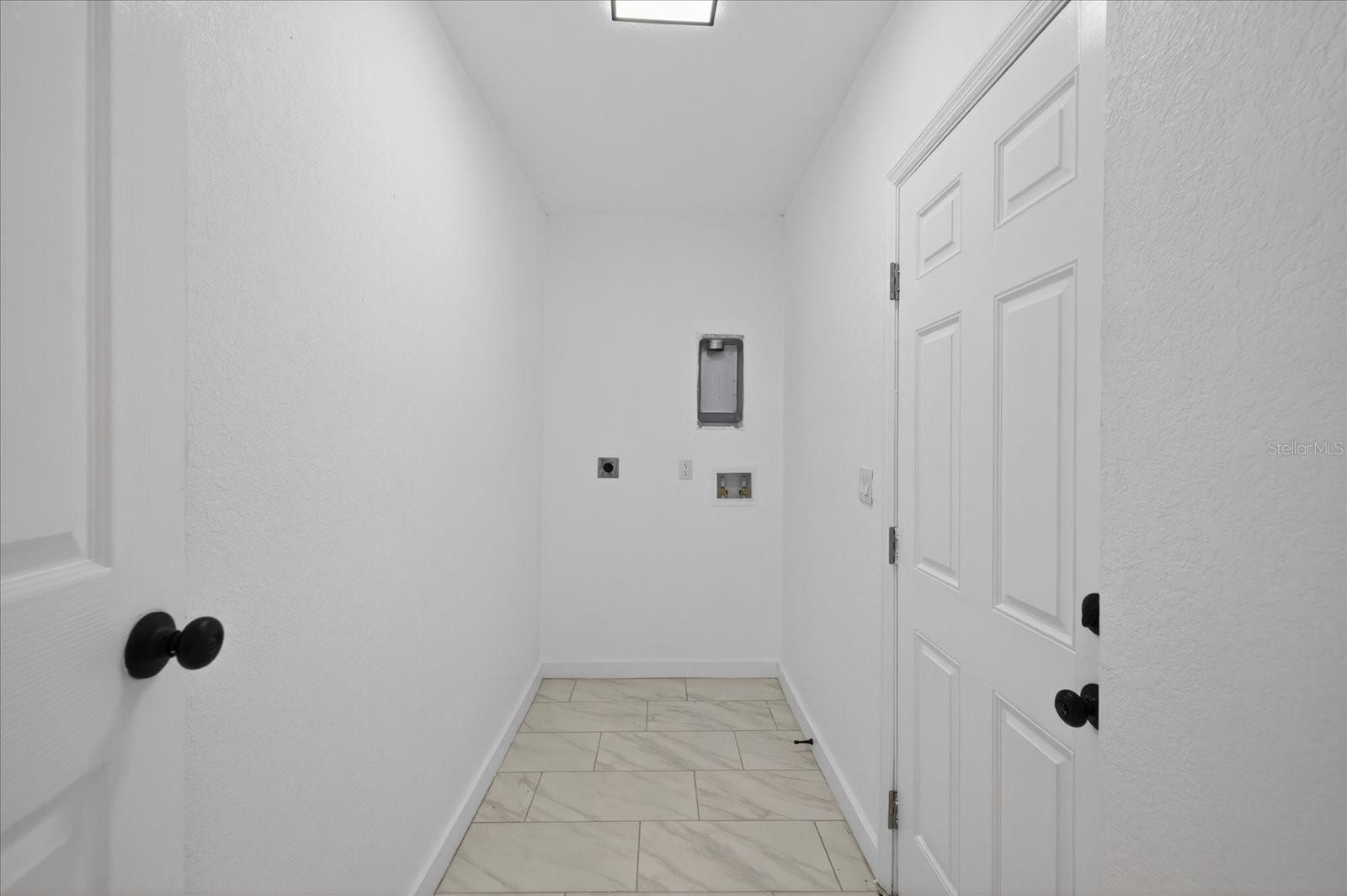 Image 25 of 32 For 13589 120th Street