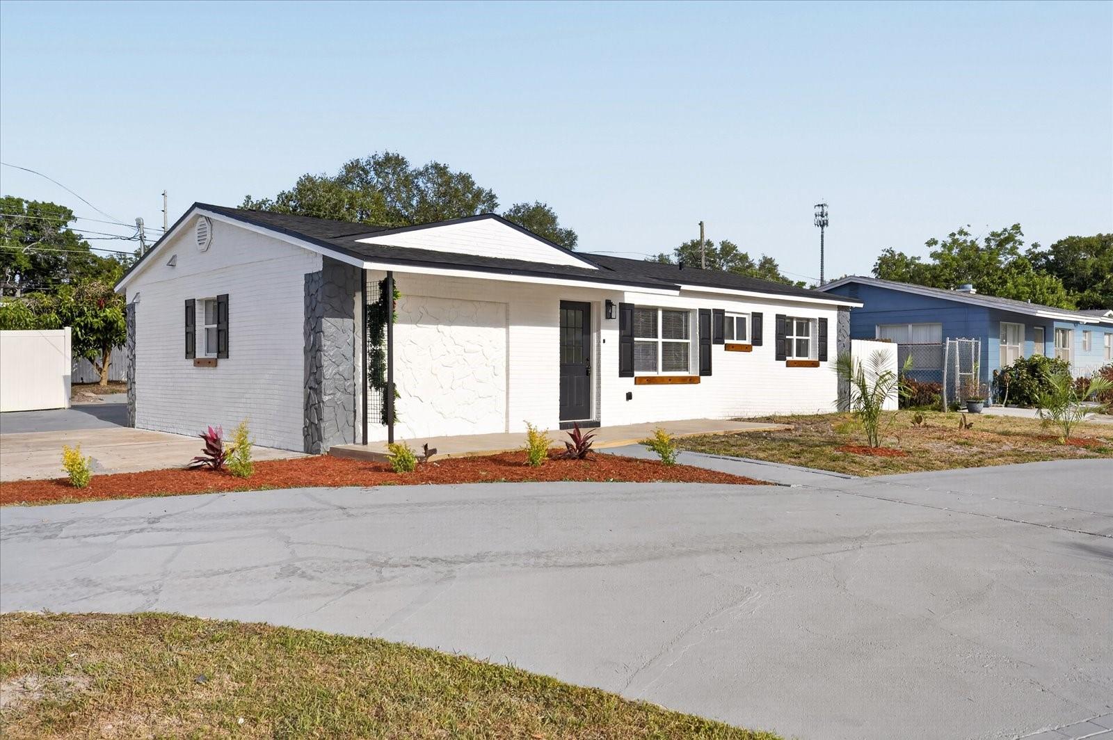 Image 4 of 32 For 13589 120th Street