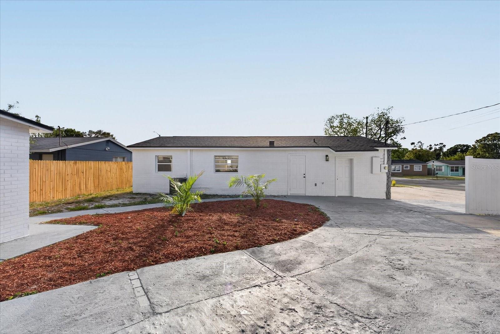 Image 8 of 32 For 13589 120th Street