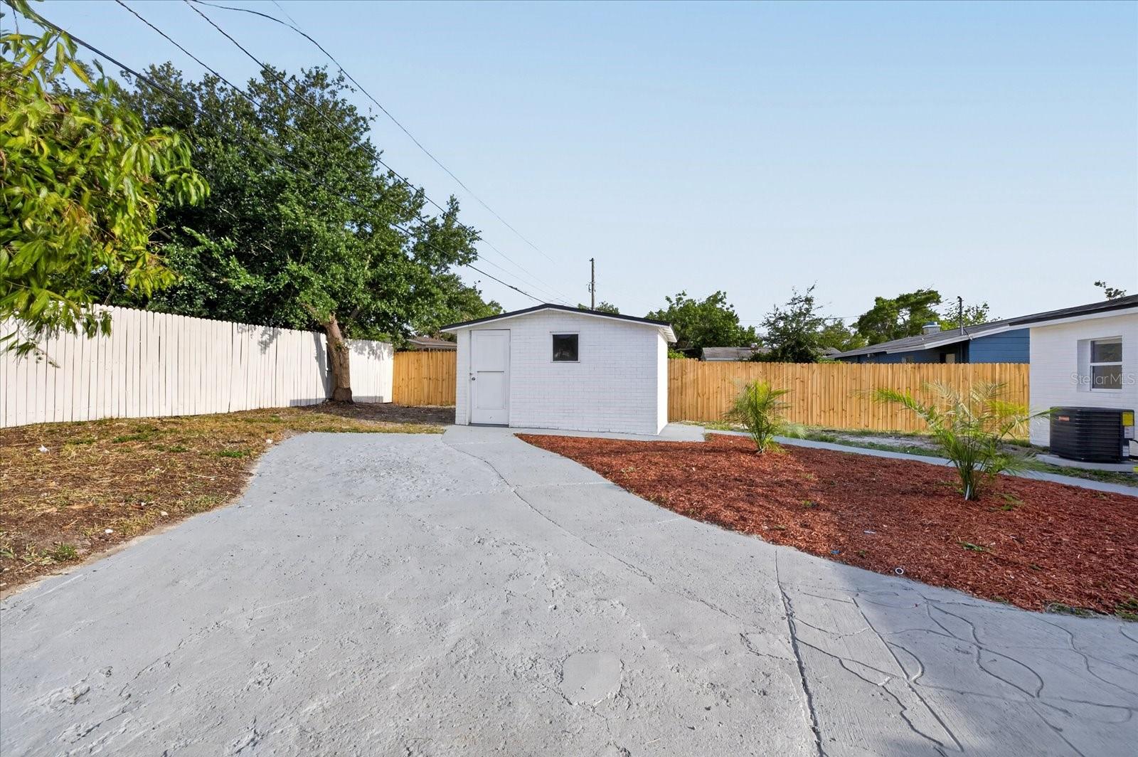 Image 9 of 32 For 13589 120th Street