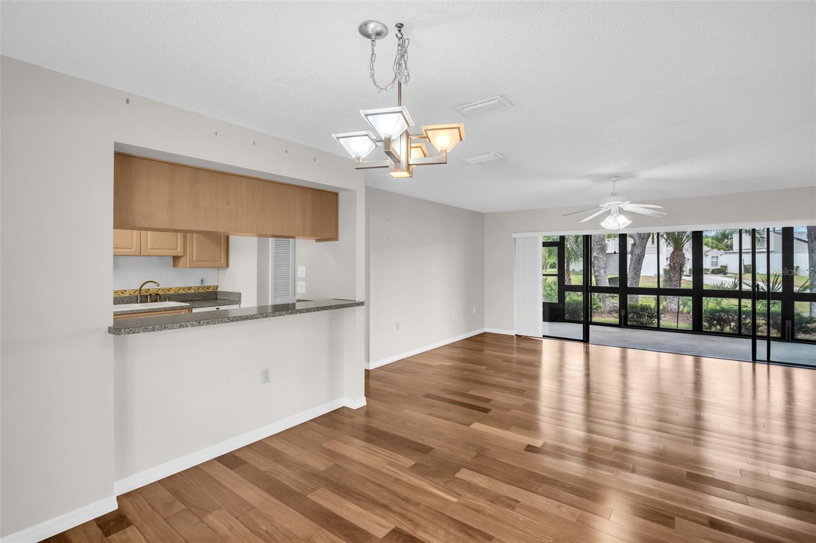 Image 10 of 46 For 120 Evelyn Court