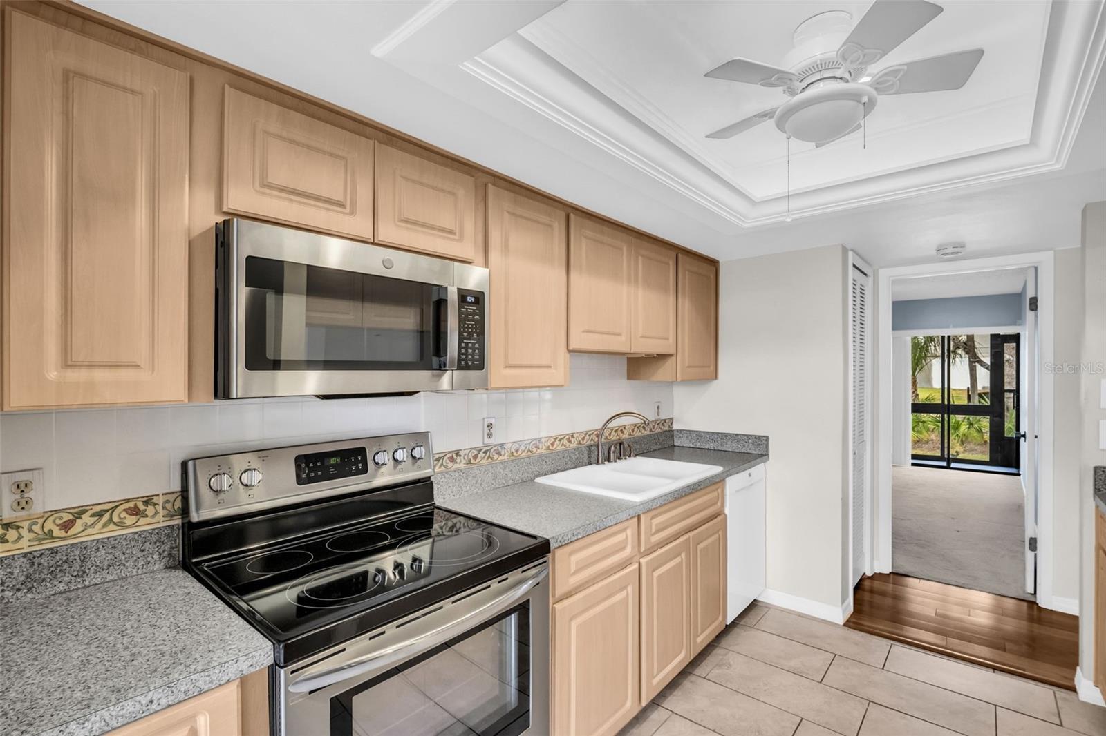 Image 12 of 46 For 120 Evelyn Court