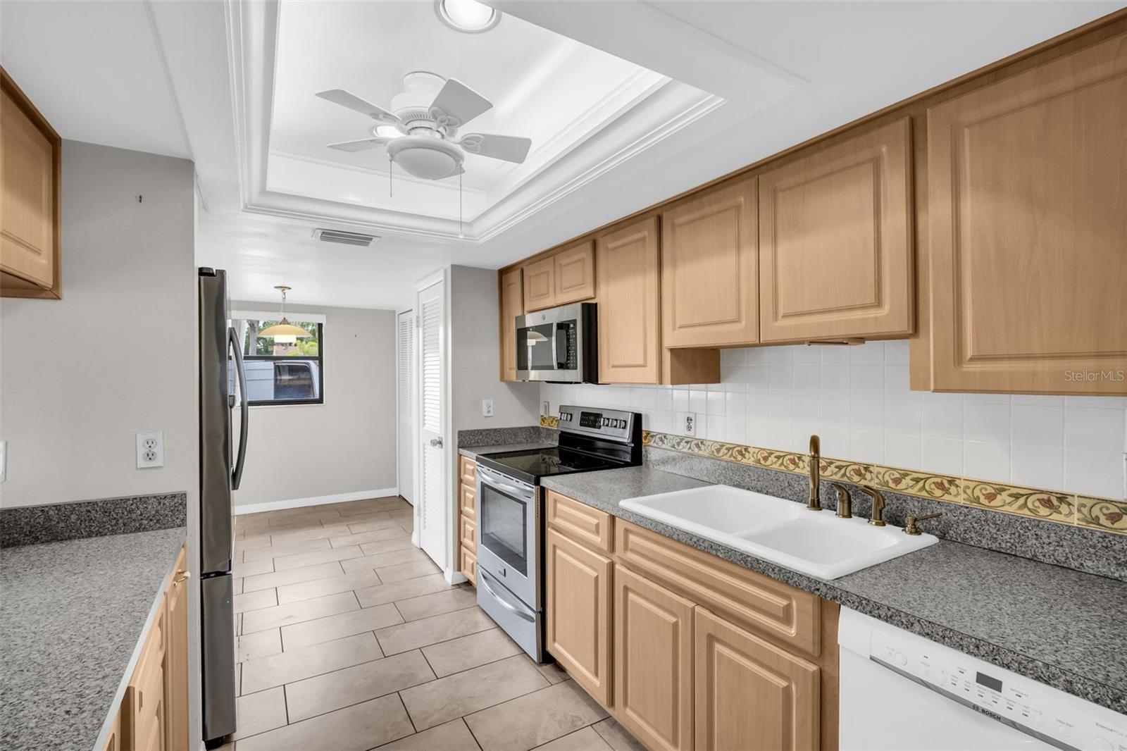 Image 15 of 46 For 120 Evelyn Court