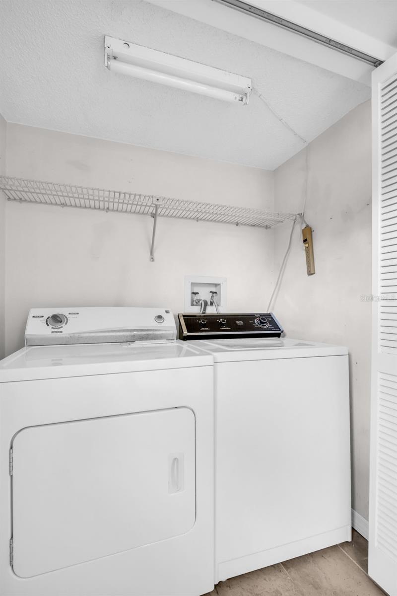 Image 20 of 46 For 120 Evelyn Court