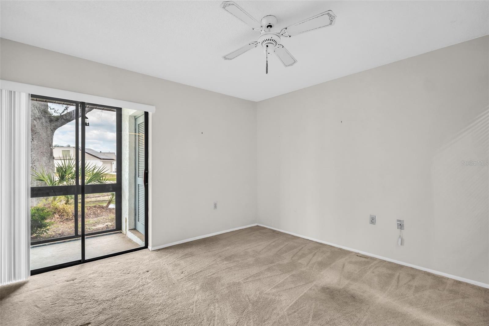 Image 27 of 46 For 120 Evelyn Court