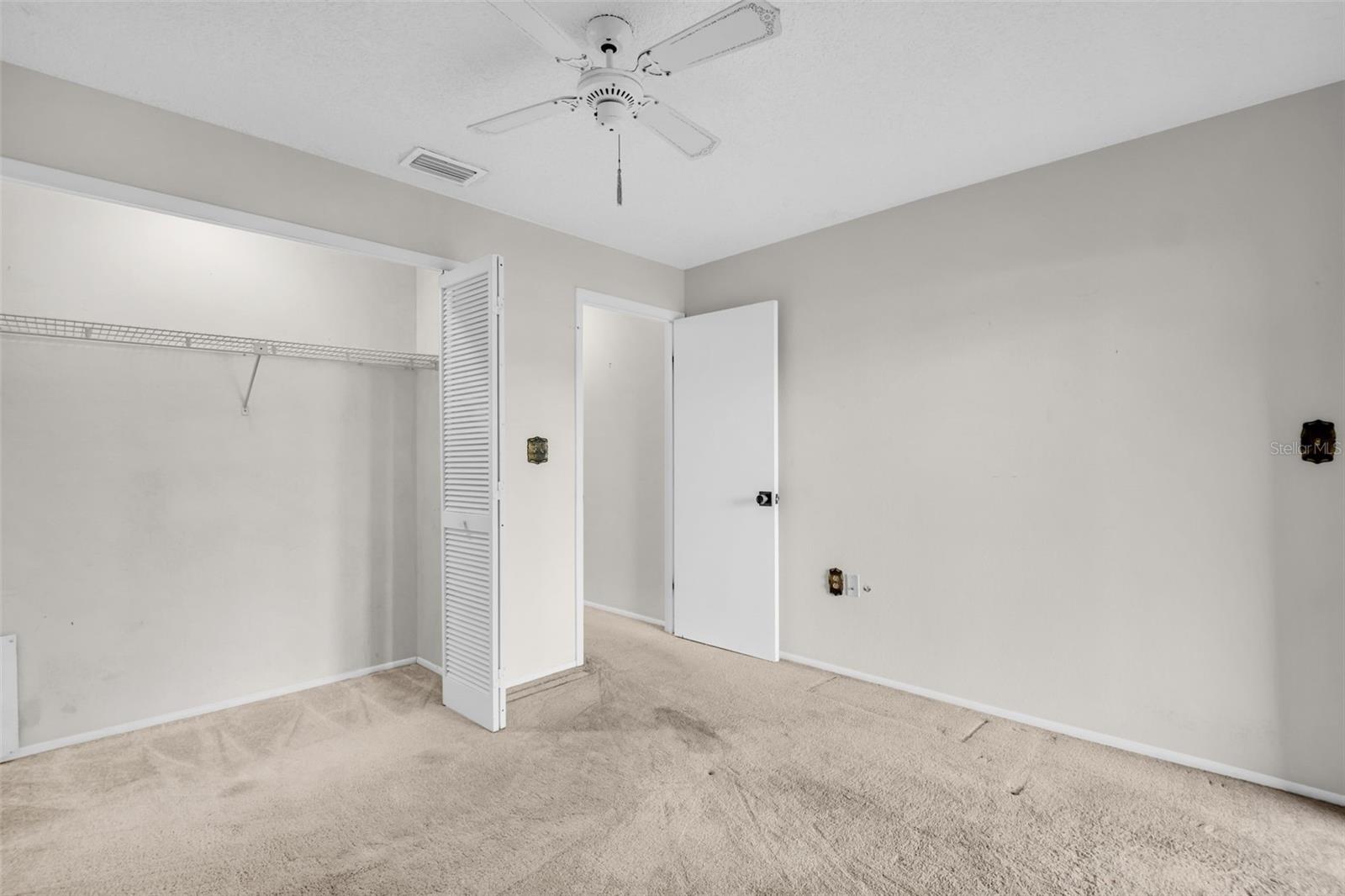 Image 28 of 46 For 120 Evelyn Court